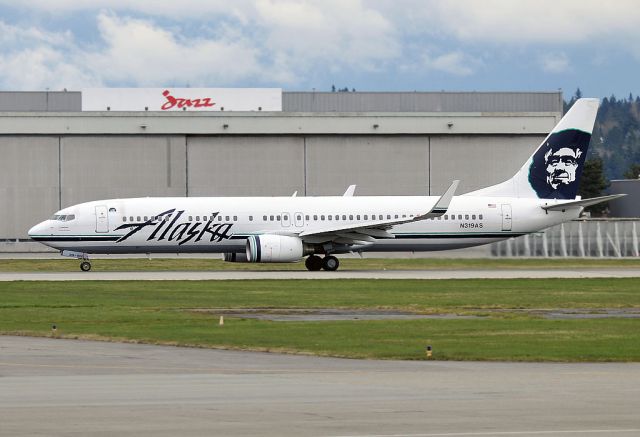 Boeing 737-900 (N319AS)