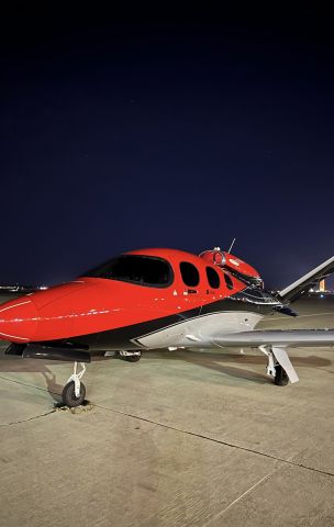 Cirrus Vision SF50 (N12VJ)