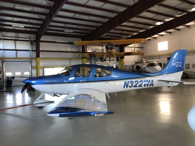 Cirrus SR-22 (N322WA)