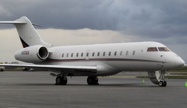 Bombardier Global 5000 (N101QS) - ******SELECT FULL FOR HD******br /br /br /br /br /br /Netjets Global 5000 on the ramp at BUF with a snowstorm whipping up in the background!br /br /br /br /br /br /******SELECT FULL FOR HD******