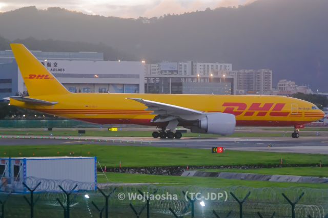 BOEING 777-200LR (D-AALO)