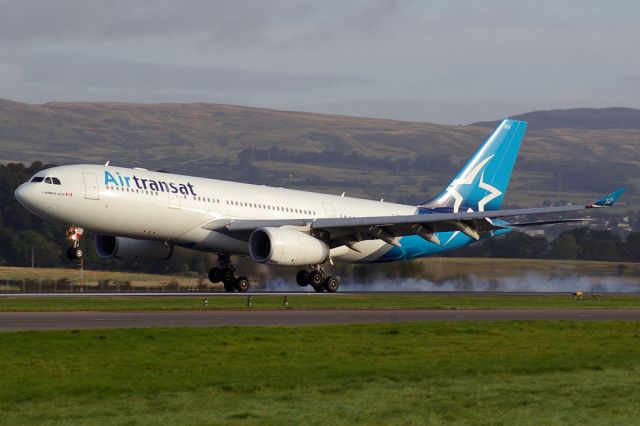 Airbus A330-200 (C-GTSJ)