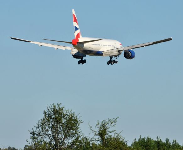 Boeing 777-200 (G-YMMN)