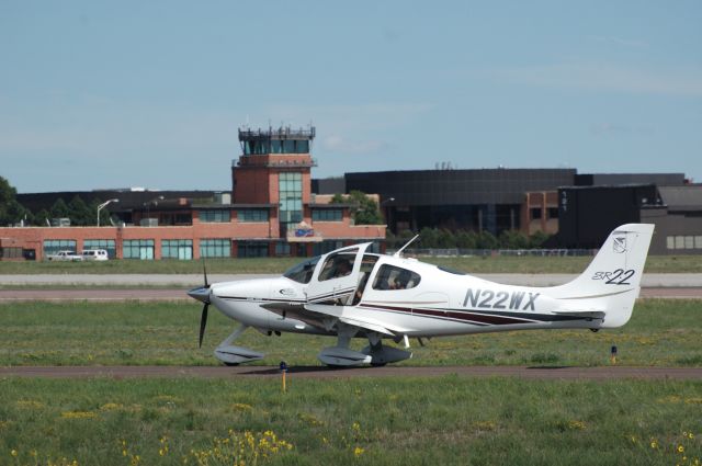 Cirrus SR-22 (N22WX)