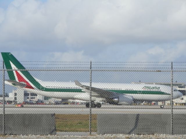 Airbus A330-200 (EI-EJO)