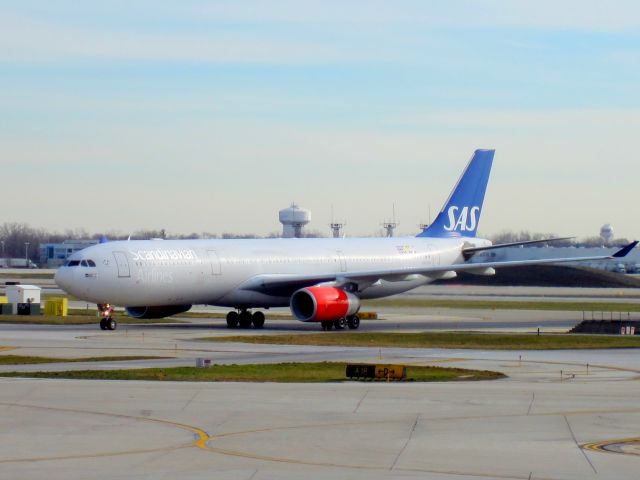 Airbus A330-300 (LN-RKH)