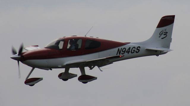 Cirrus SR-22 (N94GS)