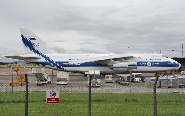 Antonov An-124 Ruslan (RA-82074) - volga-dnepr an-124-100 ra-82074 at shannon 12/9/17.