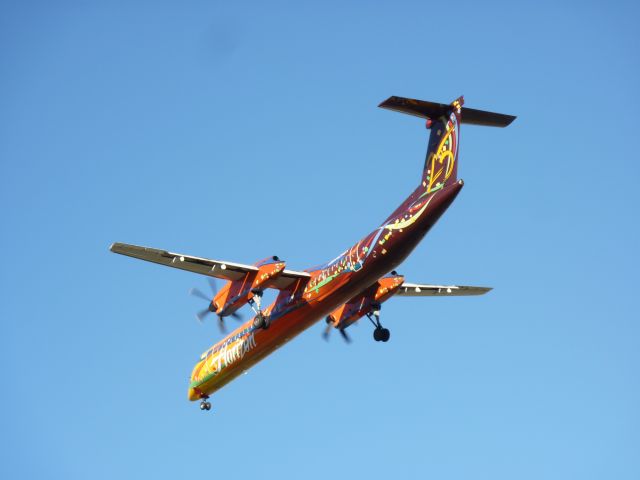 de Havilland Dash 8-400 (N425QX) - 25th Anniversary Celebration Paint Scheme