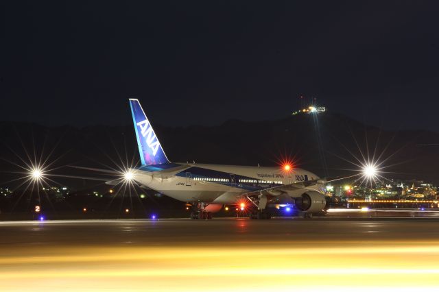 Boeing 777-200 (JA741A) - November 25th 2015:HKD-HND.