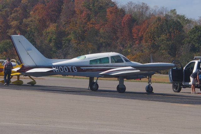 Cessna 310 (N100TG)