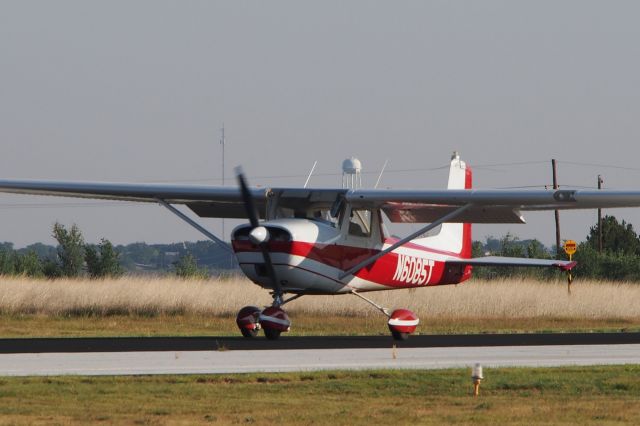 Cessna Commuter (N6085T)