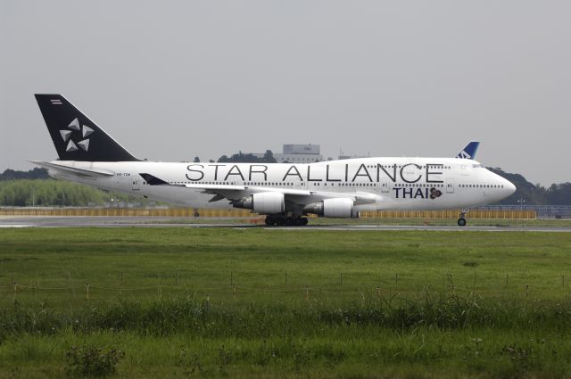 Boeing 747-400 (HS-TGW) - Departure at Narita Intl Airport R/W16R on 2012/07/28 Star Alliance c/s