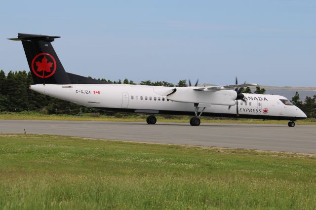 de Havilland Dash 8-400 (C-GJZA)