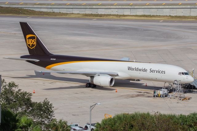 Boeing 757-200 (N439UP)