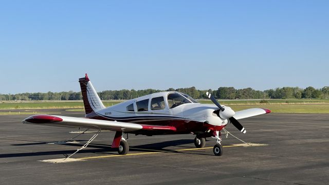 Piper Cherokee (N2978R)