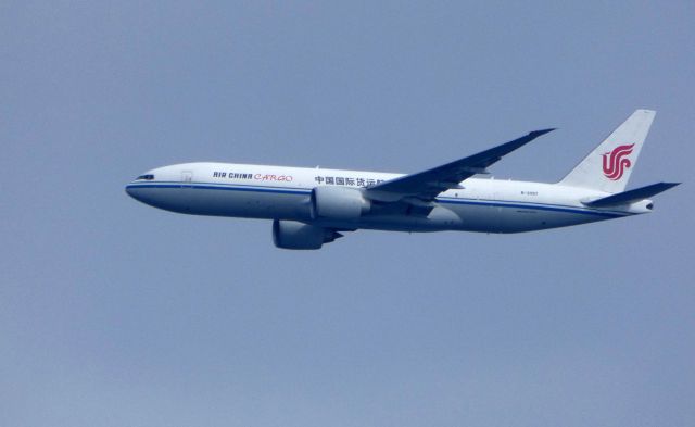 Boeing 777-200 (B-2097) - On approach is this 2014 Air China Cargo Boeing 777-FFT in the Autumn of 2019.