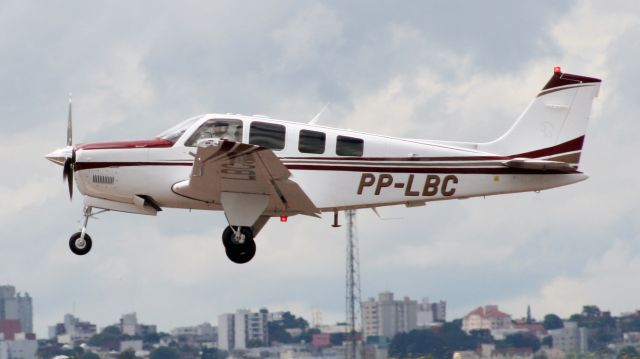 Beechcraft Bonanza (36) (PP-LBC)