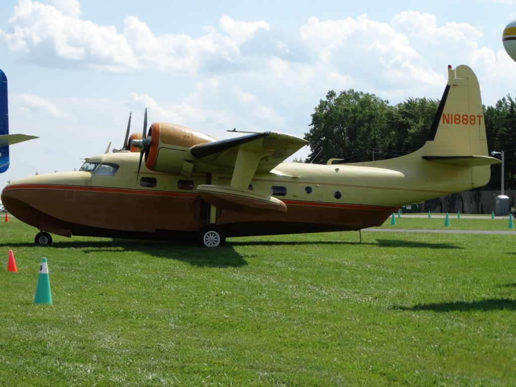 Grumman G-73 Mallard (N1888T)