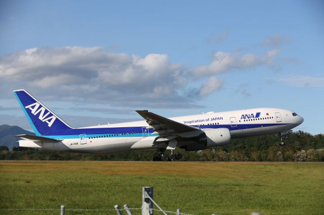 Boeing 777-200 (JA710A) - 11 September 2016:HKD-HND.