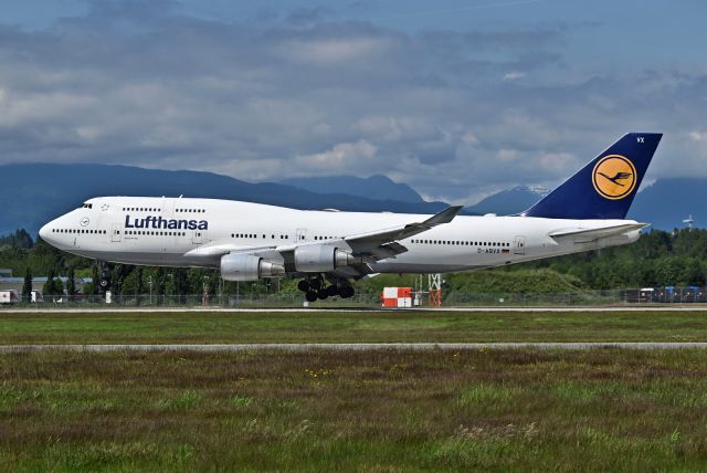 Boeing 747-400 (D-ABVX)
