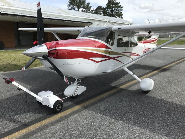 Cessna Skylane (N528PV) - Pulling her out with my Best Tugs A3. So nice!