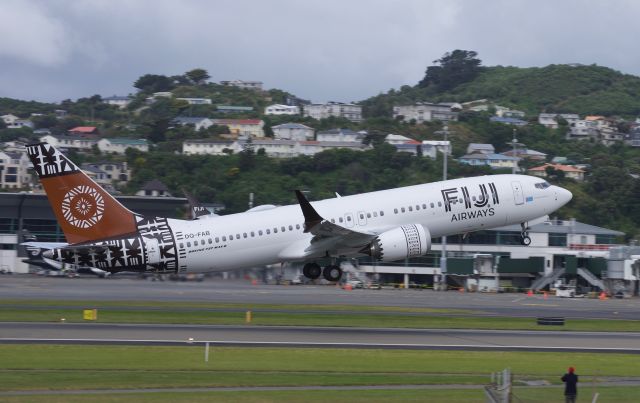 Boeing 737 MAX 8 (DQ-FAB) - DQ-FAB jetting off to Nadi from Wellington Airport's runway 16.