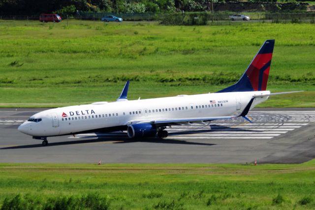 Boeing 737-900 (N855DN)