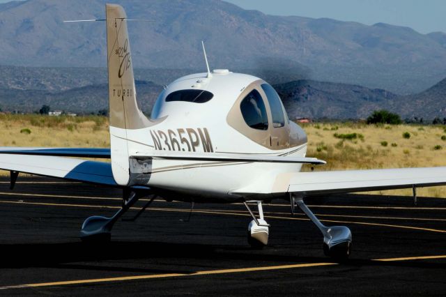 Cirrus SR-22 (N365PM)