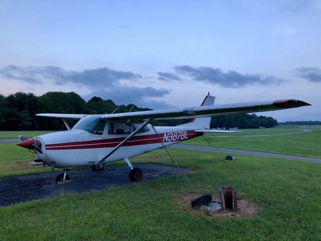 Cessna Skyhawk (N3878L)