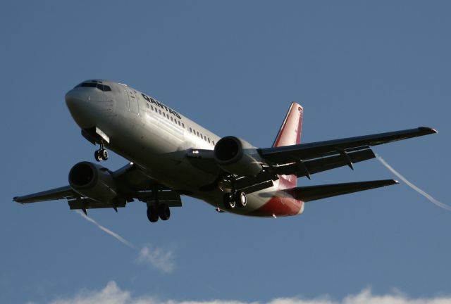 BOEING 737-300 (ZK-JNO)