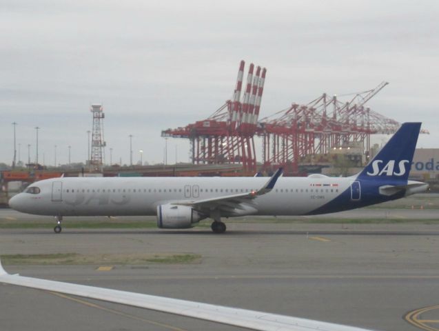 Airbus A321neo (SE-DMS)