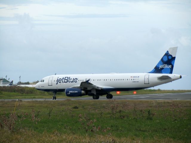 Airbus A320 (N503JB)