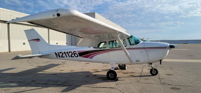 Cessna Skyhawk (N21126)