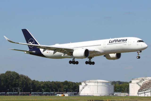 Airbus A350-900 (D-AIXL)