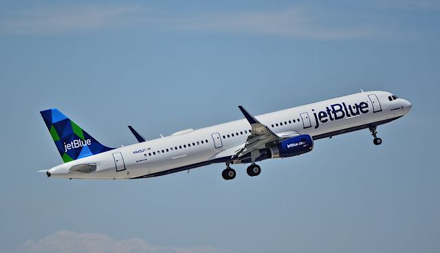 Airbus A321 (N949JT) - N949JT JetBlue Airways 2015 Airbus A321-231 - cn 6575 "Ann Rhoades" - Las Vegas - McCarran International Airport (LAS / KLAS)br /USA - Nevada May 28, 2015br /Photo: Tomás Del Coro