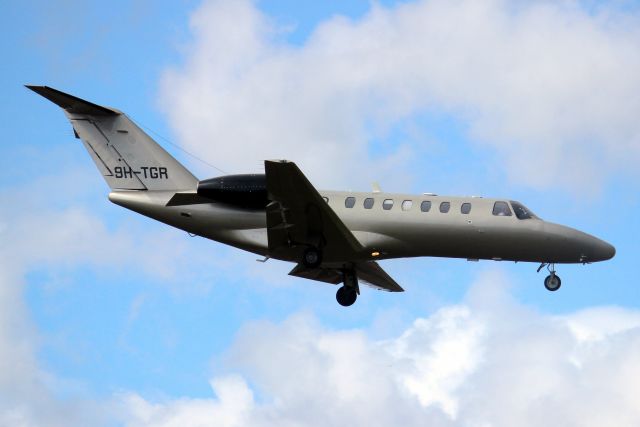 Cessna Citation CJ3 (9H-TGR) - Hyperion Aviation Citation CJ3 on short finals for rwy 06 on 1-Apr-22 arriving from LOWI as HYP32.