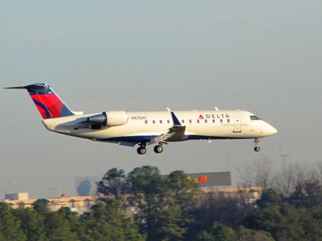 Canadair Regional Jet CRJ-200 (N878AS)