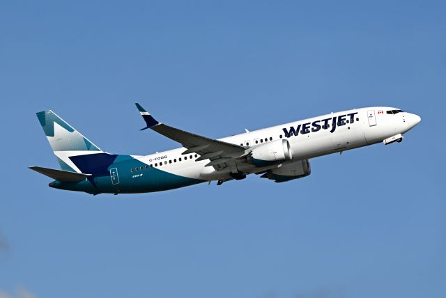 Boeing 737 MAX 8 (C-FQGG)