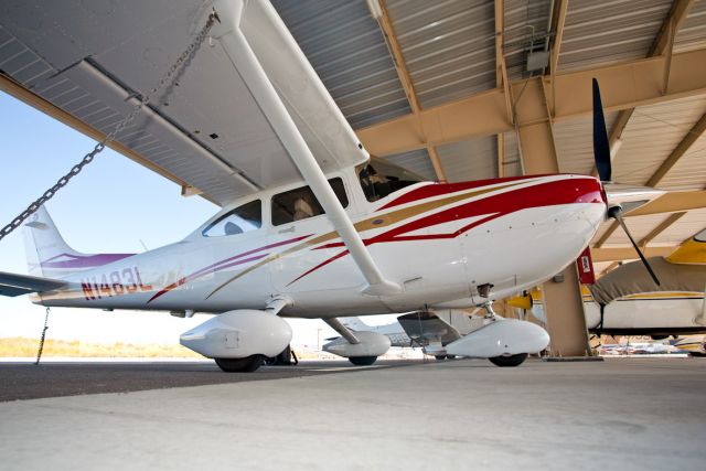 Cessna Skylane (N1483L)