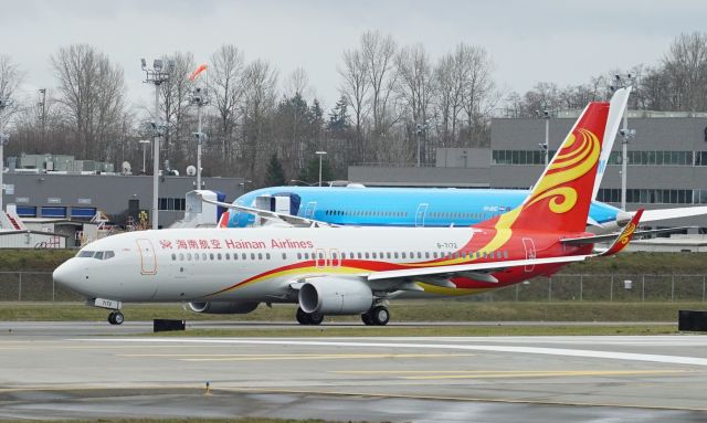 Boeing 737-800 (B-7172) - Hainans new 737-800(WL), B-7172, at Paine Field. 