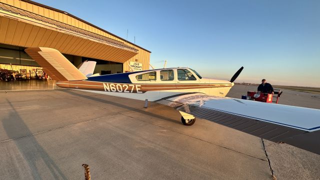 Beechcraft 35 Bonanza (N6027E)