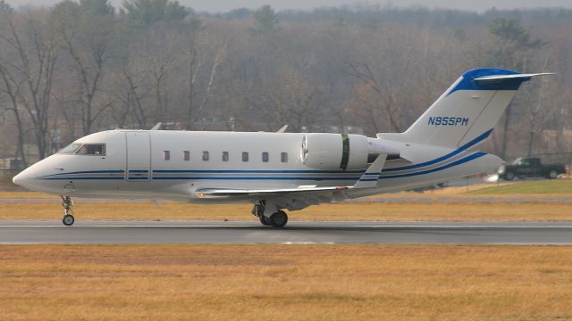 Canadair Challenger (N955PM) - Landing as Landmark Aviation Flight 5 from KAZO. Taken on 25 November 2016.