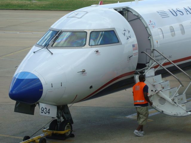Canadair Regional Jet CRJ-200 (N934US)