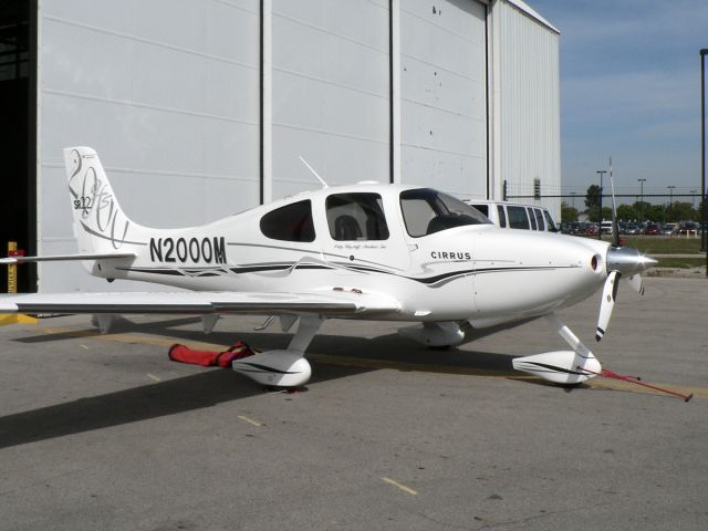 Cirrus SR-22 (N2000M) - Sept. 30, 2007 - Patty Wagstaffs Cirrus.