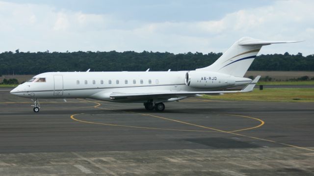 Bombardier Global 5000 (A6-RJD)