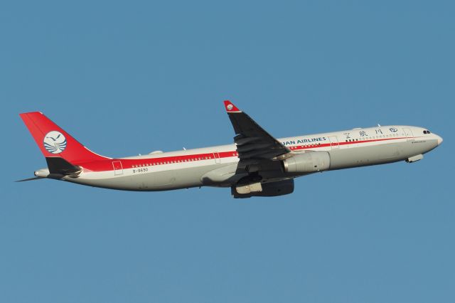 Airbus A330-300 (B-8690) - Airbus A330-343 sn1825.Sichuan Airlines B-8690 departed rwy 21 YPPH 30 April 2022