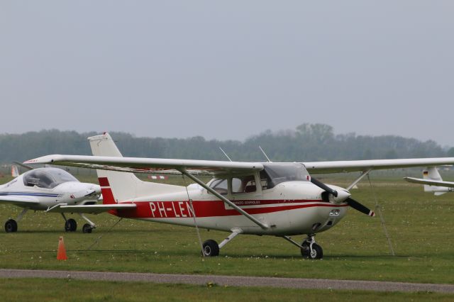 Cessna Skyhawk (PH-LEN)