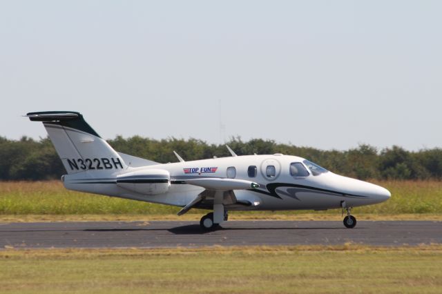 Eclipse 500 (N322BH)