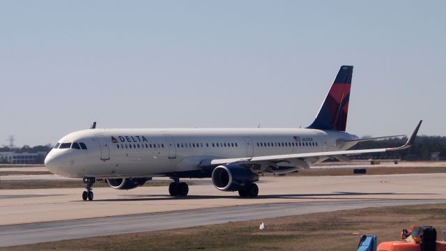 Airbus A321 (N307DX)